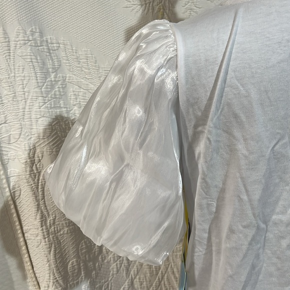 CeCe Iridescent White Puff Sleeve Top - Picture 8 of 12